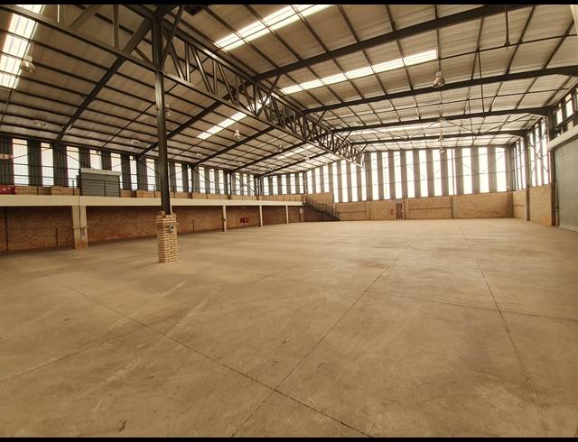 1,998M² WAREHOUSE TO LET IN AMALGAM